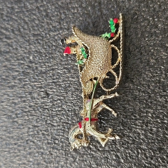 2 Gerrys signed christmas sleigh and ornament pin - Picture 2 of 5